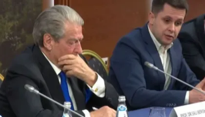 Alimehmeti ‘ia bën të qartë’ kryetarit të tij ‘non-grata’: PD-së i duhet mbështetja e SHBA