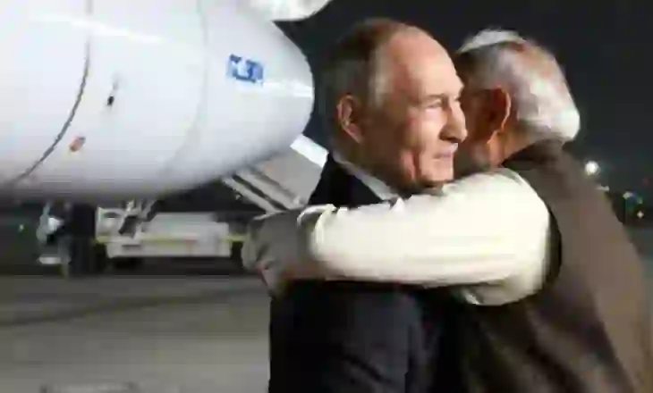 Analiza e BBC/Nafta, mbrojtja dhe gjeopolitika. Pse Putini po viziton Modin në Indi?