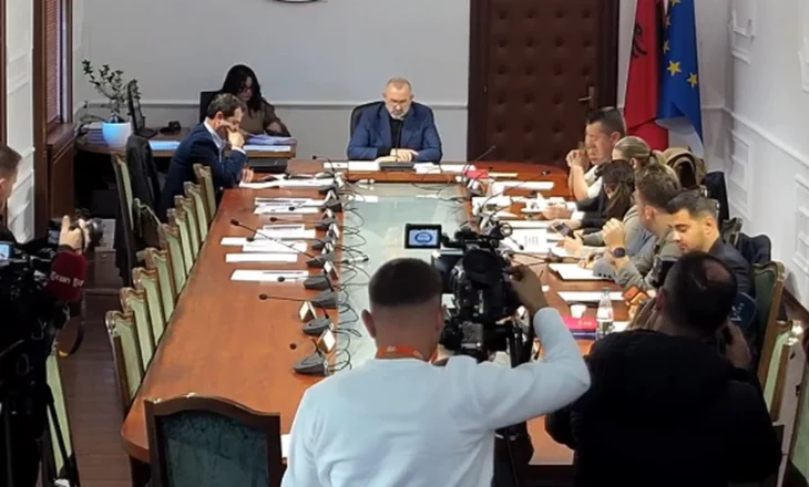 Anëtari i 9-të i Kushtetueses, “Ligjet” miratojnë vendimin për shpalljen e vakancës