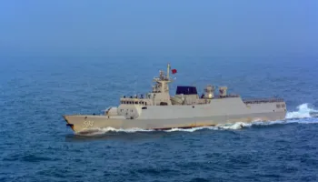 Anije shkatërruese, avionë bombardues dhe dronë, Kina kërcënon me stërvitjen ushtarake rreth Tajvanit