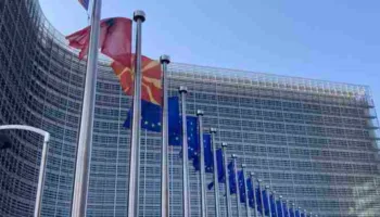 Apple gjobitet me 500 milionë euro dhe Meta me 200 milionë euro, për shkelje të ligjit të BE-së