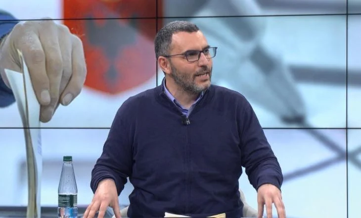 Arlind Qori i Lëvizjes Bashkë paralajmëron protestën para Kuvendit të Enjten..