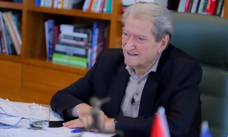 Armik i egër’/ Berisha: E lashë duhanin në 1977 dhe nuk u ktheva më kurrë