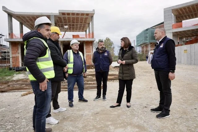 “Asnjë mundësi abuzimi për përfitim”/ Koçiu apel për ndërtuesit: Plotësoni dokumentacionin e dosjes së kantierit