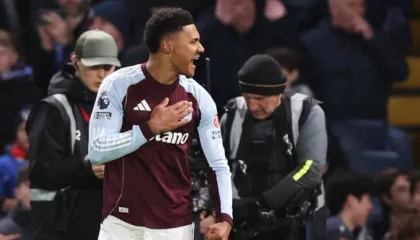 Aston Vila tre pikë larg Arsenalit, në Birmingam ëndërrojnë të tetin