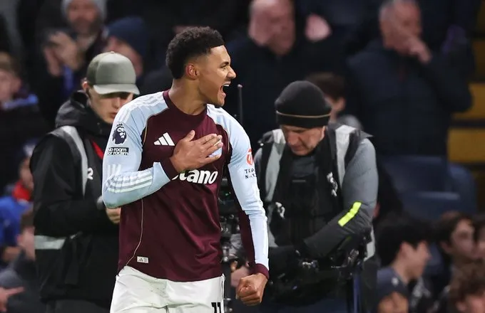 Aston Vila tre pikë larg Arsenalit, në Birmingam ëndërrojnë të tetin