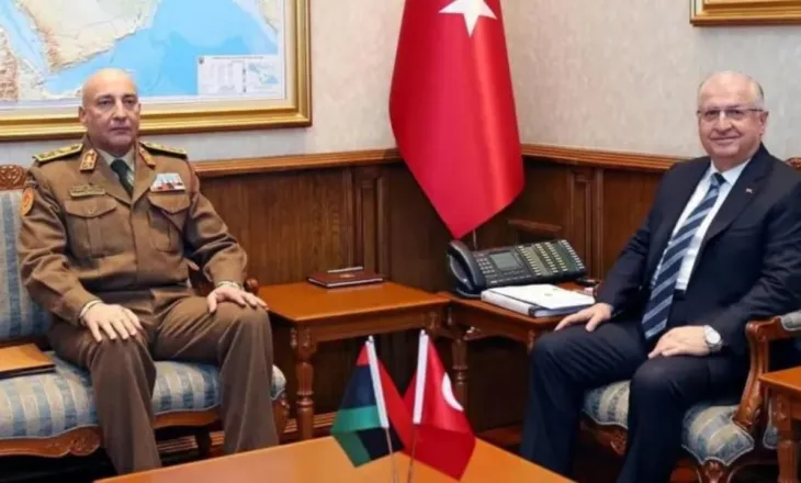 Atentat apo aksident? Rrëzohet avioni, ndërron jetë shefi i ushtrisë libiane