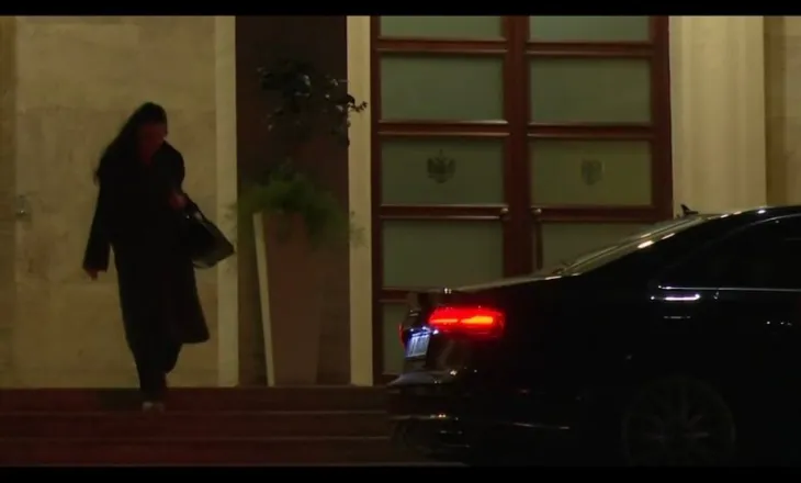 Balluku në Kryeministri në orët e vona, pak para Këshillit të Mandateve