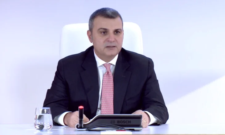 Banka e Shqipërisë mban në 2.5 % normën bazë të interesit për lekun