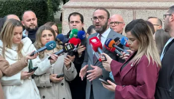 Bardhi: Do kërkojmë që Këshilli i Mandateve të mblidhet në fillim të javës, Peleshi po i jep kohë Ballukut të prishë provat