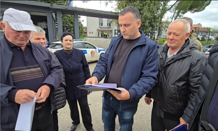 Bashkëshortja e Salillarit ju merr tokat për panele diellore,  protestojnë banorët në Boçovë