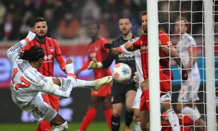 Bayern siguron fitoren që në pjesën e parë, dy gola ndaj portierit shqiptar (video)