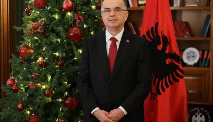 Begaj uron shqiptarët për Vitin e Ri: Familja i jep forcë shoqërisë sonë