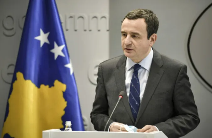 “Bëhuni pjesë e vendimmarrjes”/ Zgjedhjet në Kosovë drejt fundit, Kurti mesazh qytetarëve: Dilni dhe votoni