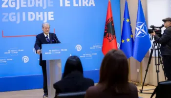 Berisha fton shqiptarët në protestë: Të bashkohemi pavarësisht dallimeve të përmbysim regjimin!