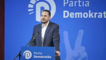 Berisha largon Ervin Salianjin si drejtues politik në Njësinë 6 në Tiranë
