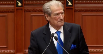 Berisha thërret aleatët në selinë blu, ja kur do të mbahet takimi