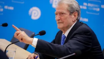 Berisha, thirrje qytetarëve për revoltë më 22 dhjetor: Nuk ndalemi derisa ta largojmë Edi Ramën