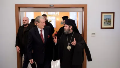 Berisha urim për besimtarët e krishterë: Gëzuar! Festoni me besimin për Krishtlindje më të mira në 2026-ën