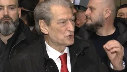 Berisha zhvendoset te Kuvendi: Rama është në rrethim, do ta detyrojmë të largohet