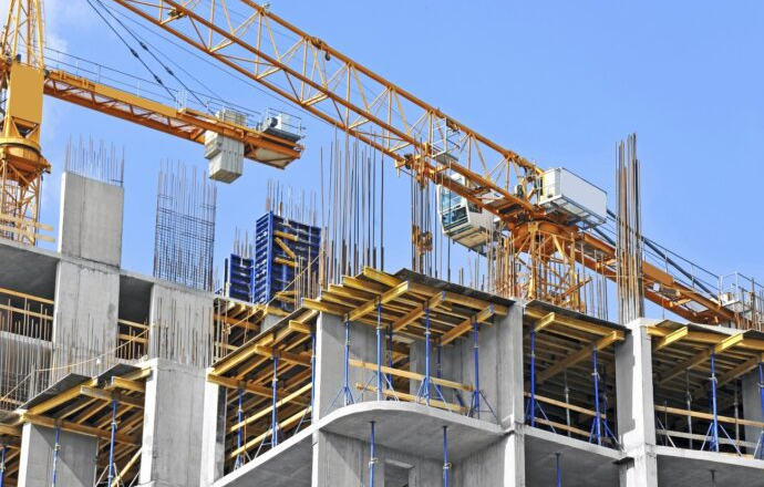 Besimi i ndërtuesve në nivelin më të ulët në 3 vjet, po çmimet?