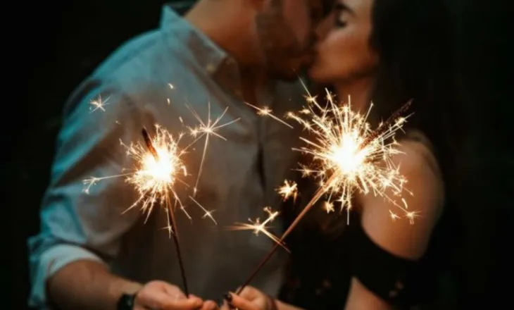 Bestytnitë e Vitit të Ri, çfarë duhet të bëni për një vit të mbarë