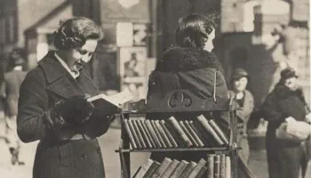 Biblioteka që “ecën”: “A doni libra, zotni?”