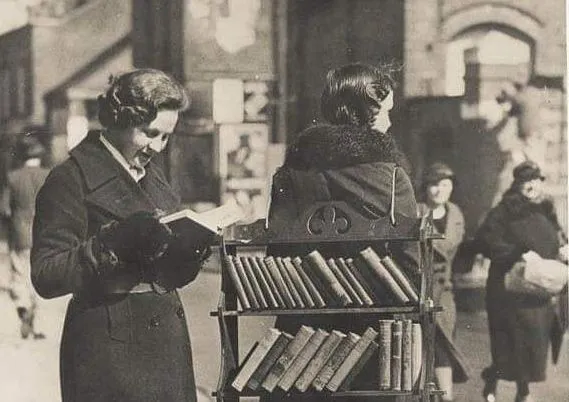 Biblioteka që “ecën”: “A doni libra, zotni?”