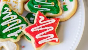 Biskotat me limon të Krishtlindjes, ja si të përgatisni recetën e vjetër me pak përbërës