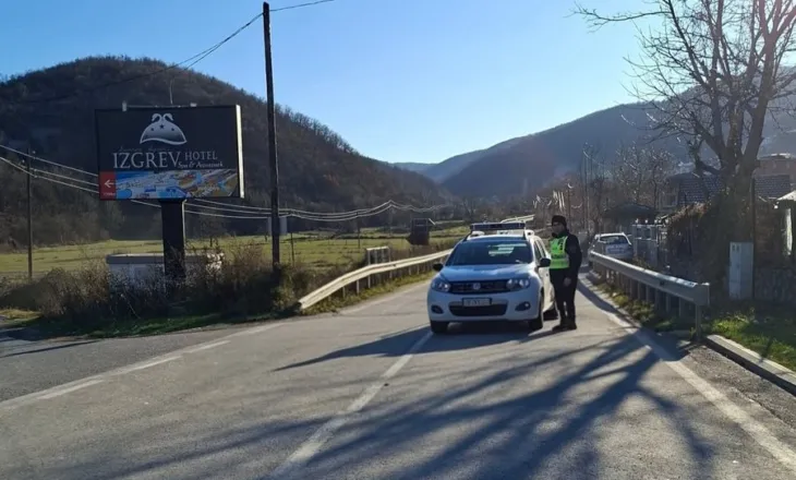 Bllokohet prej dy ditësh aksi Strugë-Qafë Thanë, paralizohet qarkullimi për festat e Vitit të Ri