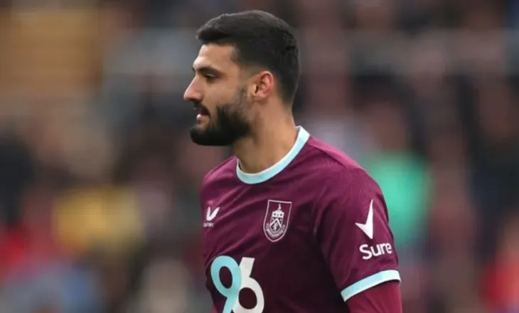 Broja “gradohet” titullar, fiton besimin e duhur te Burnley