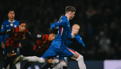 Broja titullar dhe jep asist, por nuk e shpëton dot Burnley nga humbja. Chelsea ngec sërish (video)