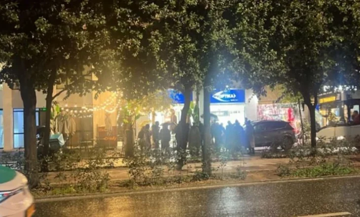 Bulevardi Zogu i Parë, Tiranë/ Aksident, makina përplas motorin