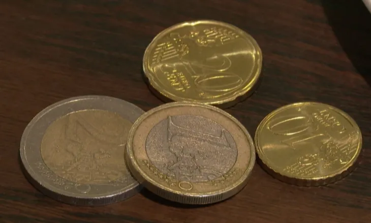 Bullgaria do paguajë me euro/ Nga 1 janari zyrtarizohet monedha europiane në vendin ballkanik