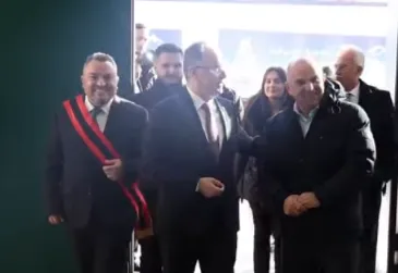 Burimi i lashtë i Lajthizës, nga maja e Midës, uji i alpeve të Pukës- marka shqiptare kudo në Botë