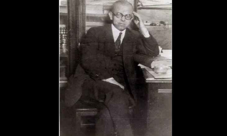 Buzëqesh… se kur të kesh vdekur, s’ke për të buzëqeshur më…