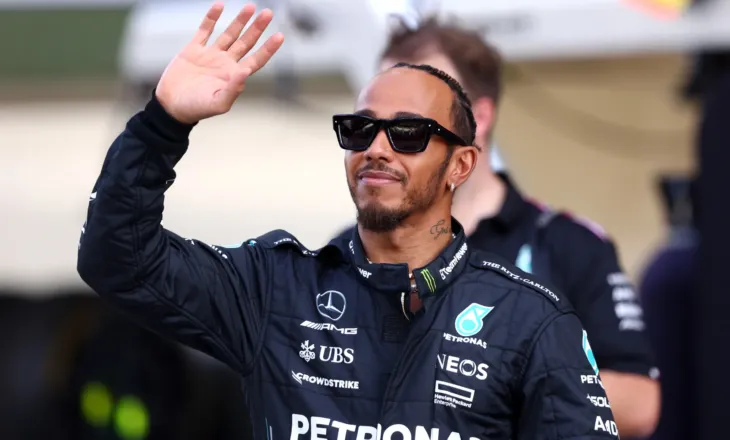 Çfarë bëri Lewis Hamilton në Maranello që emocionoi gjithë stafin e Ferrarit?