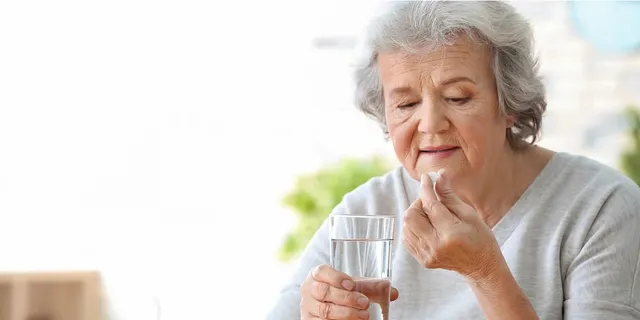 Çfarë duhet të dinë të moshuarit për kalciumin dhe vitaminën D