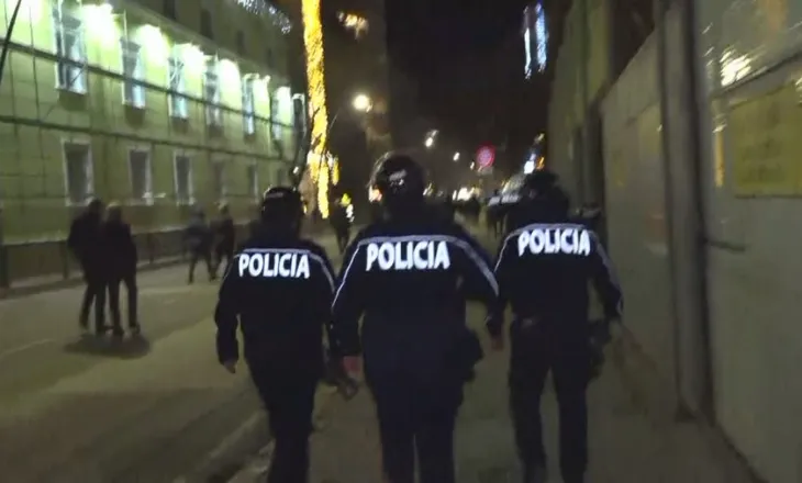 Çfarë la pas protesta e PD? Lëndohet një protestues, dy të shoqëruar në Polici