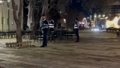 Çfarë ndodhi në Korçë? Konflikt dhe përleshje brenda një lokali, shoqërohen i dëmtuari dhe pronari