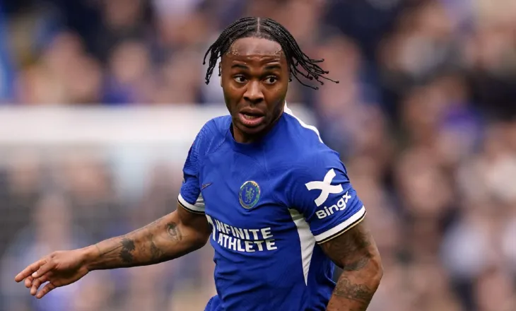Chelsea “shpëton” nga Raheem Sterling, dy ekipe të Premier League në garë për sulmuesin