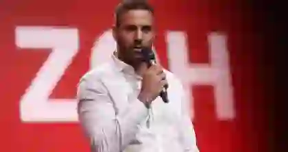 “Çmendet” eurodeputeti, dh*non gazetarin në Strasburg