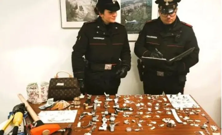 Çmontohet banda e ‘skifterëve’ shqiptarë në Itali, 3 të arrestuar