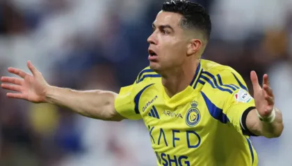 Cristiano Ronaldo, një përbindësh golash, shkon në kuotën e 956-të, me dygolëshin ndaj Al Okhdood