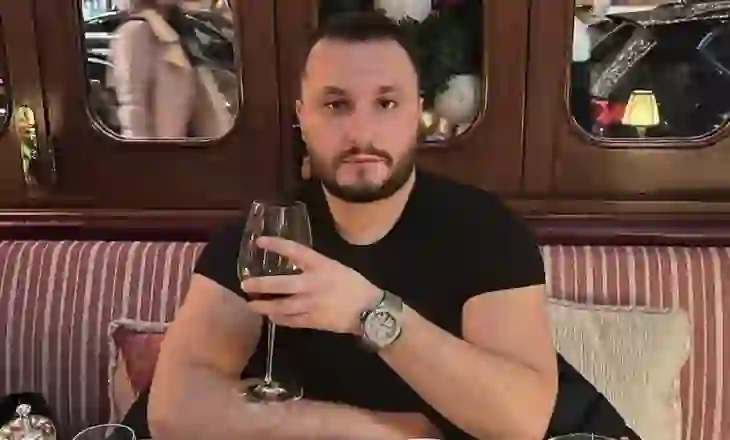 Daily Mail artikull për Dorian Pukën: Nga ‘Influenceri’ i Krimit në Britani te turpi i familjes në Shqipëri