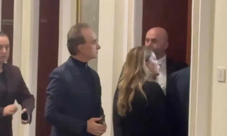 Debate në ambientet e Kuvendit, Luan Baçi: Të lejohet raportimi i mediave…