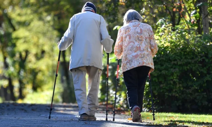 Debati për pensionet në Gjermani, përcaktuese mosha apo vitet e kontributeve?