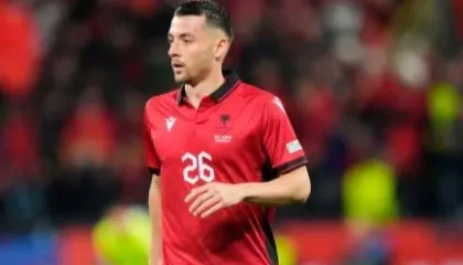 Deklarata e trajnerit të Hull Sitit: Arbër Hoxha mund të çojë Shqipërinë në Botëror