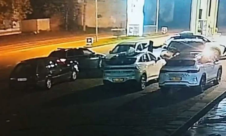 Del fotoja kur qëllohet për vdekje biznesmeni në Elbasan, Edmond Mëhalla