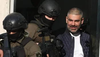 Dhunë mes të dënuarve ‘VIP’ në burgun e Reçit, shau gardianët dhe Safet Bajrin, Sokol Sanxhaktari rrihet keq